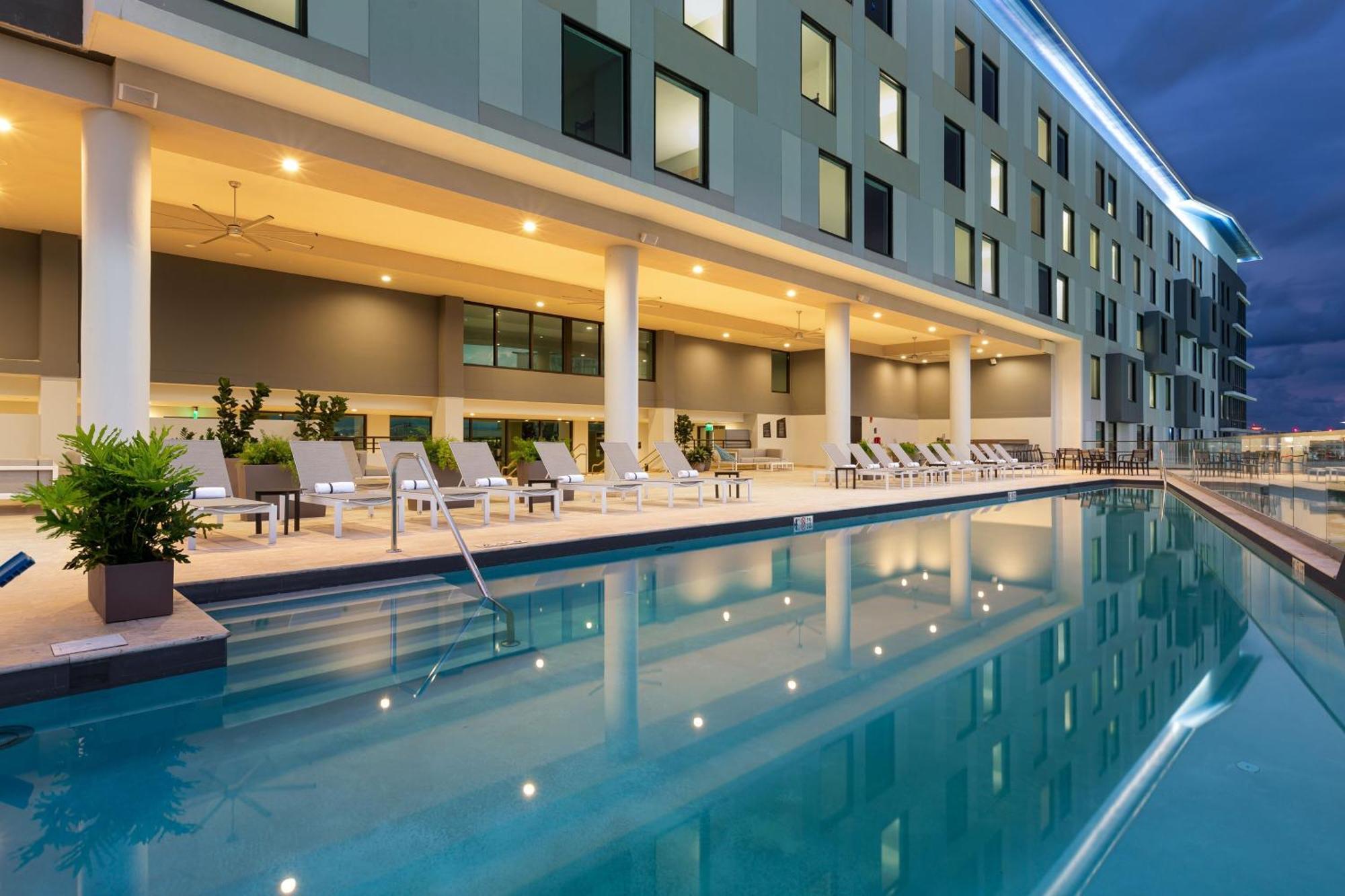 Aloft San Juan Hotel Exterior photo