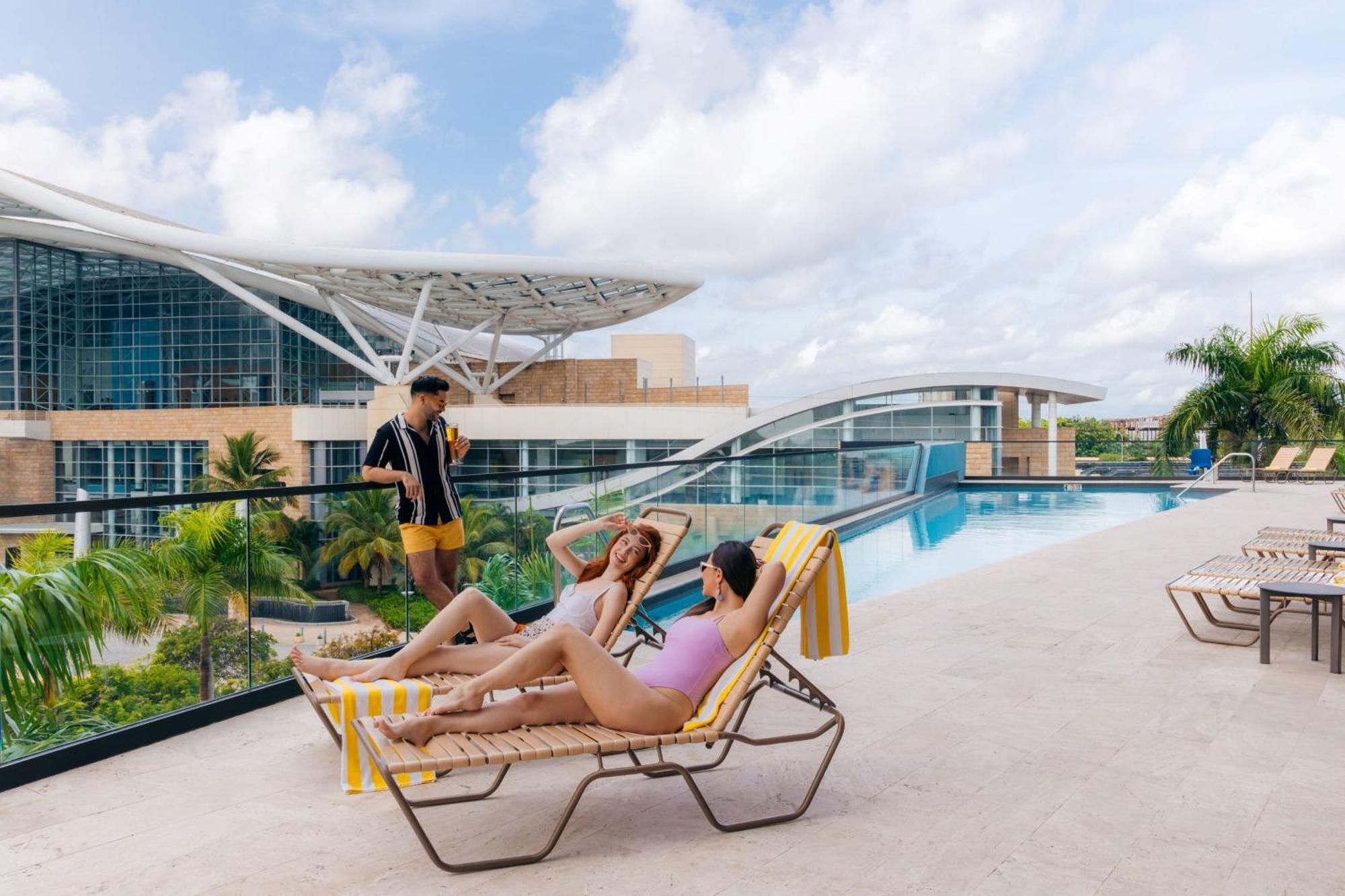 Aloft San Juan Hotel Exterior photo